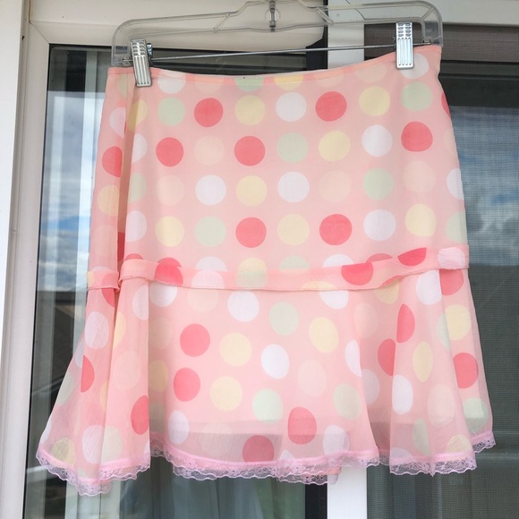 Feminine shirt. Size 4 - Picture 1 of 2